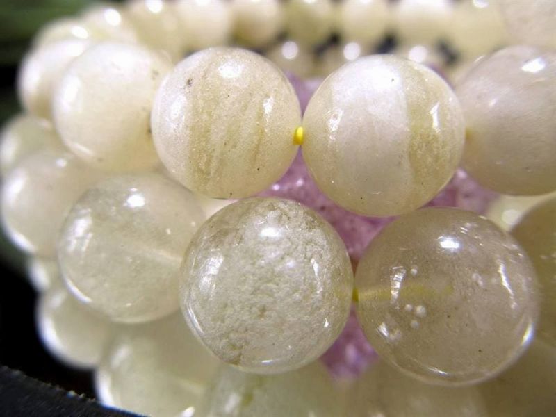 大特価 リビアングラス ブレスレット 7.5mm-8mm×25珠前後 エジプト政府採掘禁止 リビア砂漠の秘宝 隕石由来の天然ガラス エジプトサハラ砂漠産