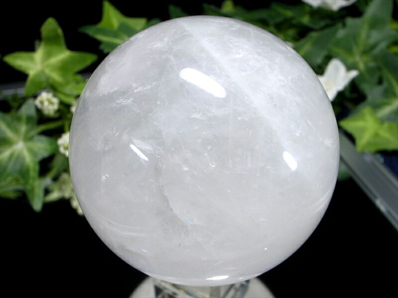 龍神の吐く息 虹入り スノーホワイト水晶 丸玉 直径65mm 重さ381g 極上天然石 一点もの ブラジル産 パワーストーン 天然石