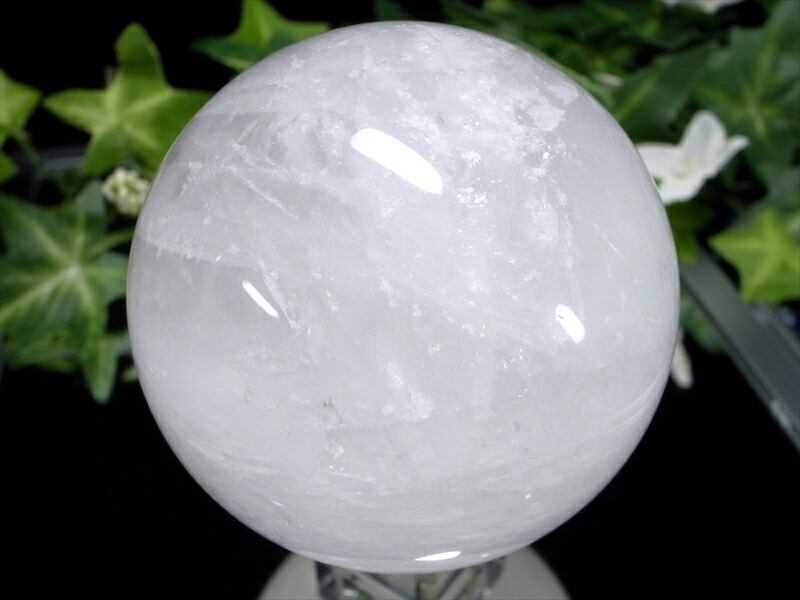 龍神の吐く息 虹入り スノーホワイト水晶 丸玉 φ66.5mm 重さ 408g 極上天然石 一点もの ブラジル産 パワーストーン 天然石