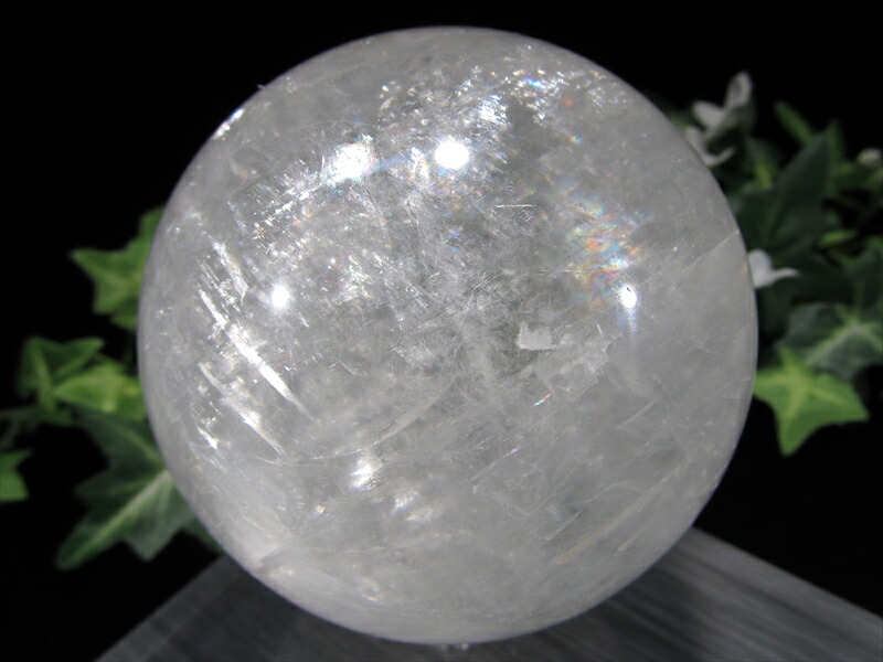 虹入り 4A ホワイトカルサイト 丸玉 台座付 直径81mm 重さ764g エネルギーの増幅と強力な浄化の石 神秘的な美しさ 方解石 ブラジル産 パワーストーン 天然石