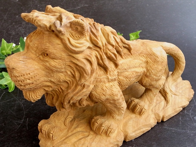 本物の質感 縁起物 ジャスパー ライオン 彫刻置物 最大幅 約220mm 重さ 約1399g 獅子の彫刻 天然石の質感を活かした彫刻 1点物 幸運のシンボル