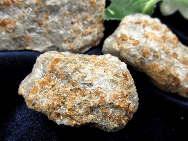 希少 国産原石 スペサルティン ガーネット ラフ原石 1個売り 重さ5g-10g 原石ならではの天然のエネルギー 愛知県豊川市萩町久田野産 パワーストーン 天然石