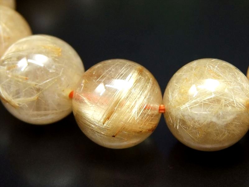 店頭展示中 束状タイチン針多め 4A タイチン ゴールドルチル ブレスレット 12mm-13mm×17珠 ギラギラゴールド 金運の代表石 一点もの ブラジル産 bl-p