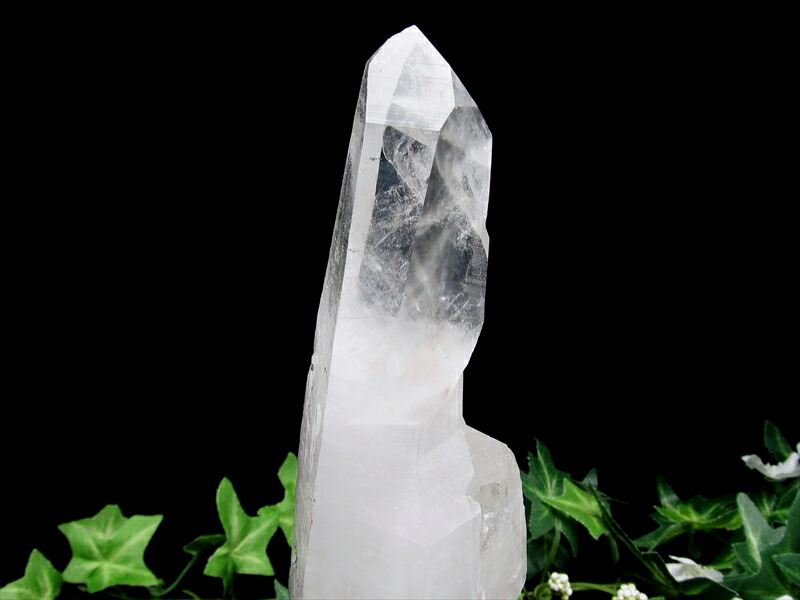 山型ファントム入り ヒマラヤ産 水晶 結晶原石 専用木製台座付 重さ 475g ヒマラヤの神々しき息吹を宿して ファントムの層が増幅する 清冽なエネルギー 1点物