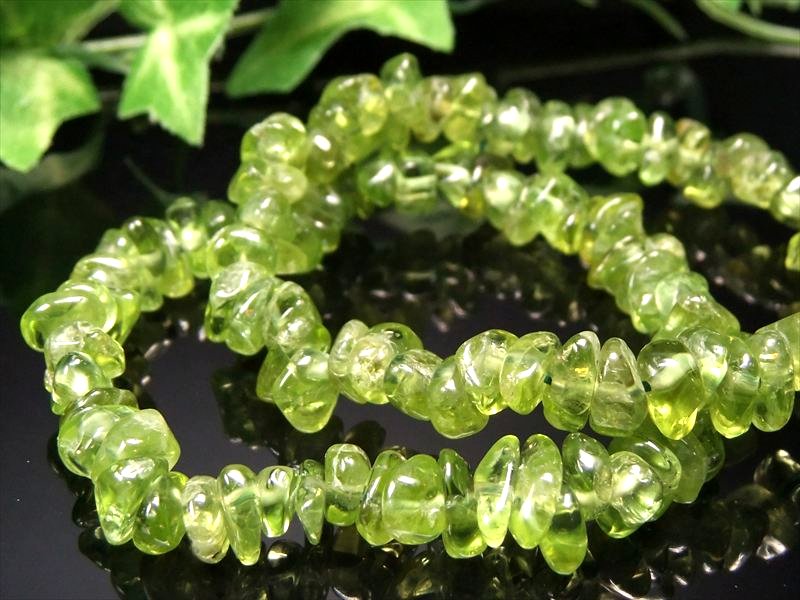 ペリドット さざれ デザインブレスレット 石サイズ約6mm-12mm 夫婦愛・平和の象徴 ミャンマー産 パワーストーン 天然石