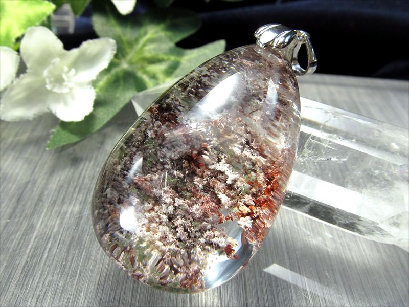 虹入り 5A 龍神ガーデンクォーツ ドロップ型 ペンダントトップ 縦約39mm 重さ約21.1g クリア水晶に映える庭園 健康・長寿と繁栄をもたらす 庭園水晶 1点物