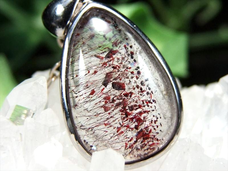 バイヤー厳選 S級 レッドスーパーセブン ドロップ型 ペンダントトップ 縦20mm 重さ4.3g 透明感抜群 金属光沢有り たっぷりキラキラゲーサイトSilver925