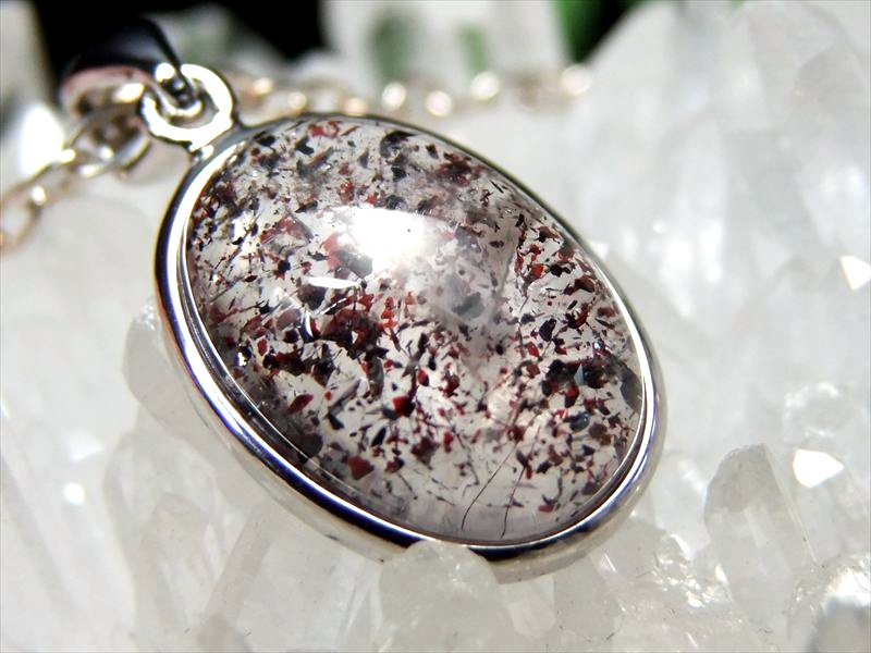 赤・黒レピドクロサイト 5A スーパーセブン ペンダントトップ 縦15mm 重さ2.9g 超透明 キラキラ鉱物たっぷり 1点物 ブラジル産 パワーストーン 天然石