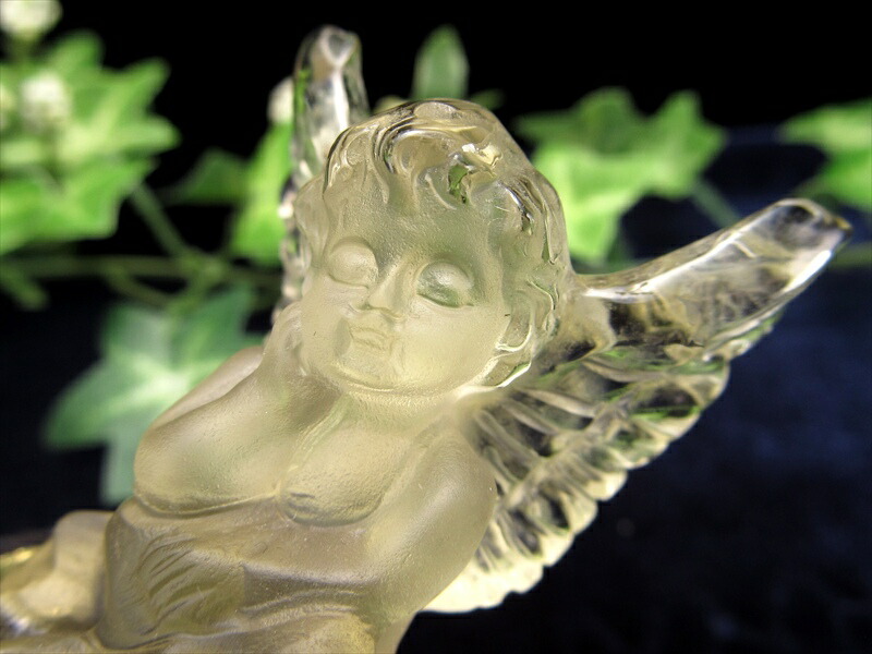 淡いイエロー ベビーエンジェル シトリン 彫刻置物 高さ約54mm 幸福を運ぶ天使モチーフ 手のひらに収まるお手頃サイズ インテリアや贈り物に