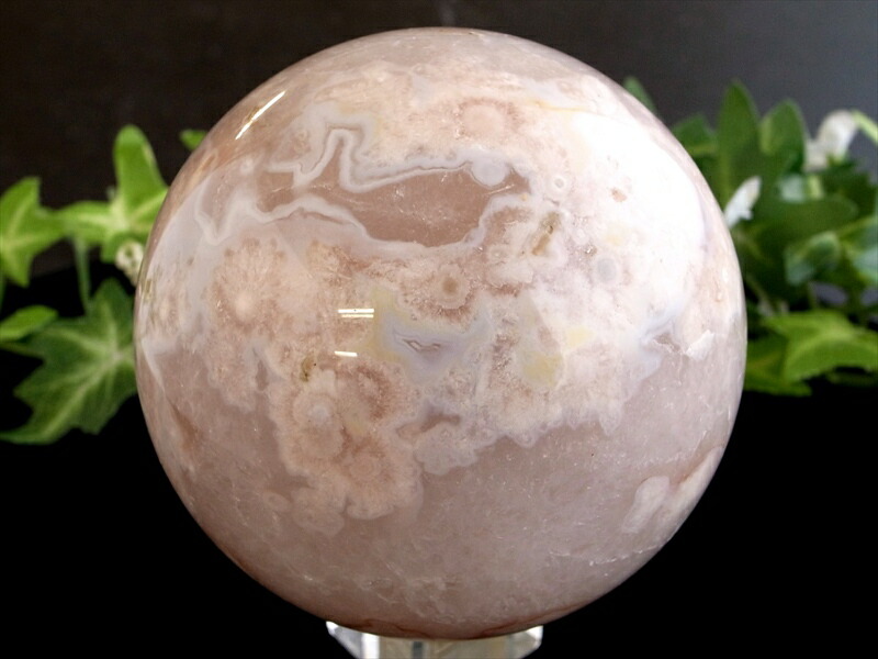 桜を思わせる花模様 桜瑪瑙 丸玉 置物 台座付 直径74mm 重さ590g ふんわりピンクカラー 1点物 マダガスカル産 パワーストーン 天然石