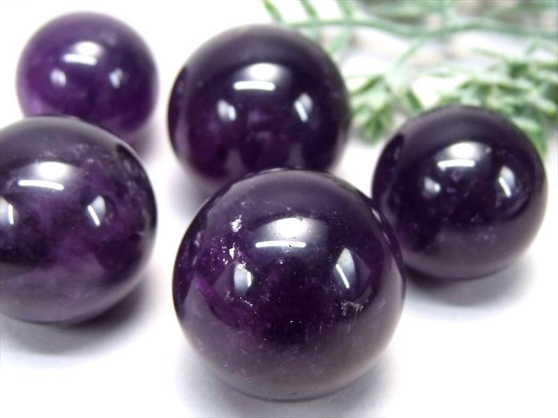 これぞ ウルグアイ 濃紫 アメジスト 丸玉 1個売り 直径約22mm-24mm 濃厚で鮮やかなパープル 透明感あり 愛の守護石 真実の愛を守りぬく石 ウルグアイ産