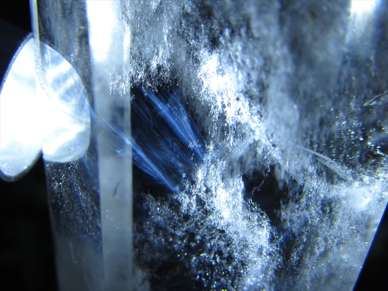 ウインドウ入り エンジェルラダー 天然 水晶 ポイント 六角柱 専用木製台座付 高さ172mm 重さ542g 極上超透明 浄化 インテリア一点もの ブラジル産