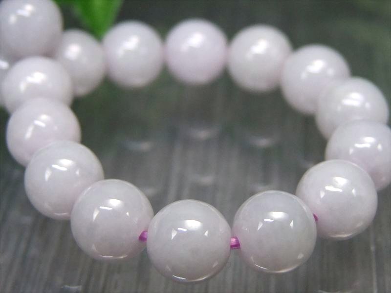 ほんのりラベンダー ラベンダー翡翠 ブレスレット 8mm×23珠 豊かな人生を創造する石 5月の誕生石 翡翠・硬玉 ミャンマー産 パワーストーン 天然石