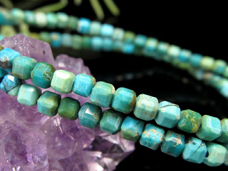 ターコイズ キューブカット ブレスレット 幅約2.5mm-3mm 古代から愛され続ける宝石 天の神が宿る聖なる守護石 出世の石 アメリカ産 パワーストーン 天然石
