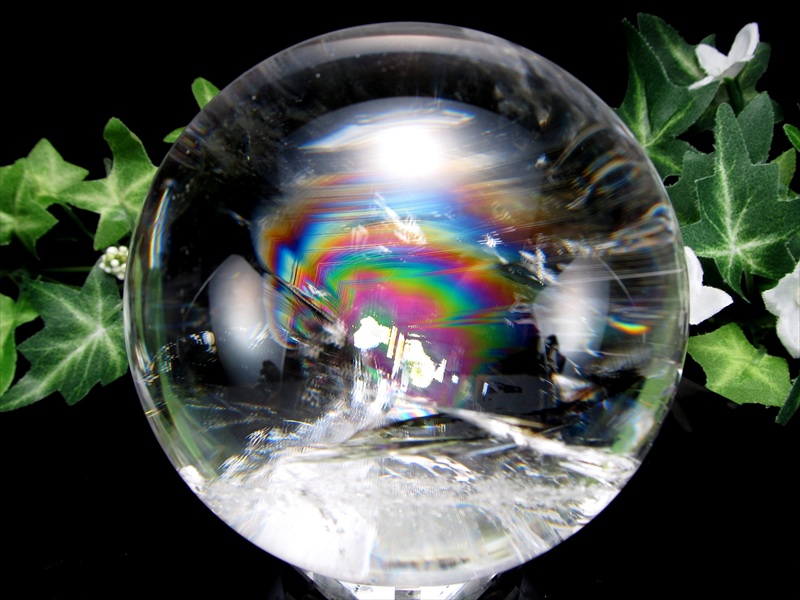 最良の虹 5A級 天然水晶 虹入り 丸玉 台座付 重さ597g φ75.5mm レインボー水晶 すべての浄化と純粋さの象徴 極上天然石 一点もの ブラジル産 パワーストーン