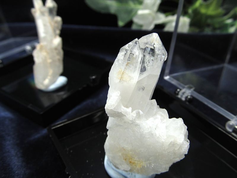 希少 国産原石 宮崎水晶 板谷水晶 単結晶 Mサイズ 1個売り サイズ約5cm×5cmのケース入り ポジティブなエネルギーを引き寄せる 宮崎県 西米良村板谷産