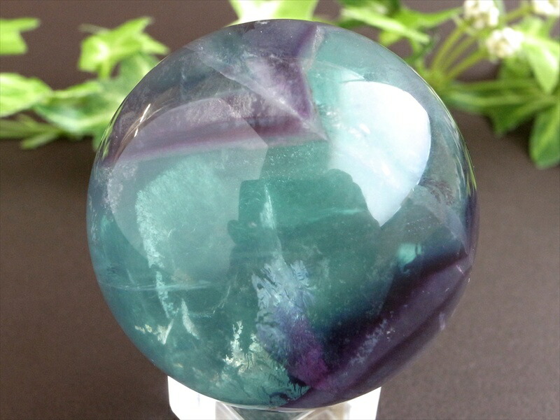 グラデーションが美しい マルチカラーフローライト 丸玉 直径約47mm 重さ約191g フローライト 天才の石 つやつや光沢 一点物 蛍石 アメリカ産 パワーストーン