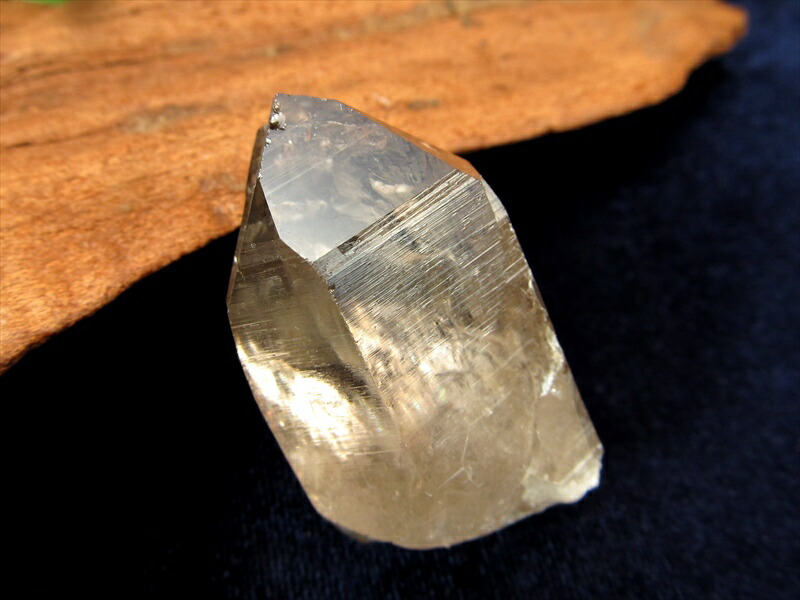 濃色 産出量極少により入手困難 ガウリシャンカール原石 幅約38mm 重さ26.7g ヒマラヤの厳しい大自然が生んだ奇跡の石 天然非加熱