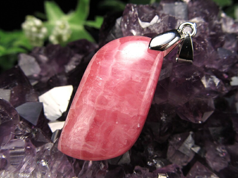 3A+ インカローズ ペンダントトップ リーフ型 石サイズ縦約29mm 重さ約7.0g 艶やかな薔薇色の輝き 優雅な縞模様と光沢感が織り成す美しい表情