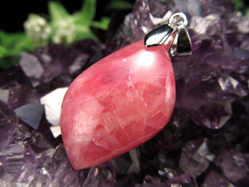 3A+ インカローズ ペンダントトップ リーフ型 石サイズ縦約27mm 重さ約7.5g 艶やかな薔薇色の輝き 優雅な縞模様と光沢感が織り成す美しい表情