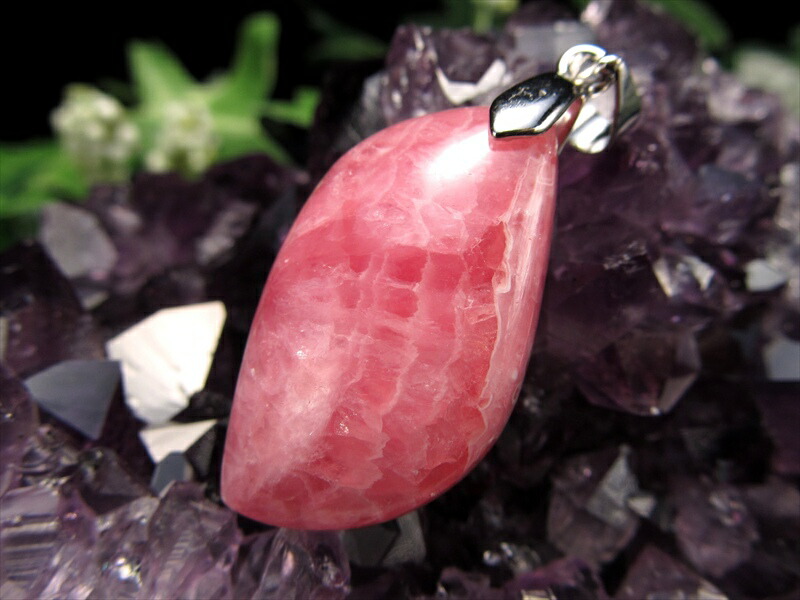 3A+ インカローズ ペンダントトップ リーフ型 石サイズ縦約29mm 重さ約7.6g 艶やかな薔薇色の輝き 優雅な縞模様と光沢感が織り成す美しい表情