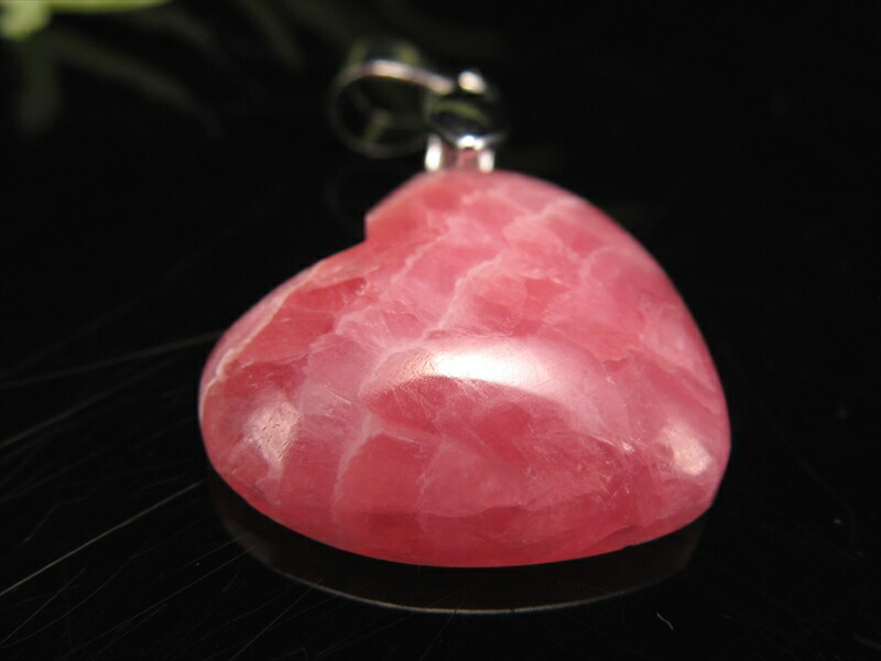 3A+ インカローズ ペンダントトップ ハート型 石サイズ縦約16.5mm 重さ約3.3g 艶やかな薔薇色の輝き 優雅な縞模様と光沢感が織り成す美しい表情