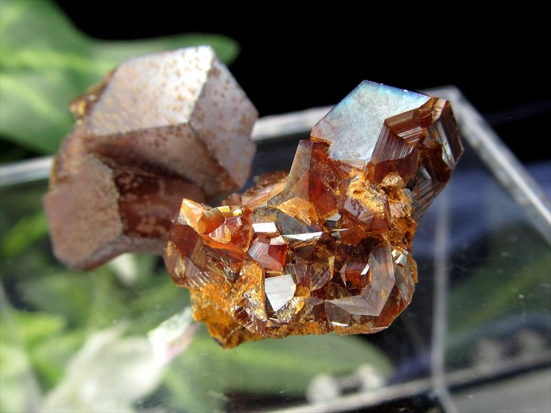 希少 国産原石 Sサイズ レインボー ガーネット アンドラダイトガーネット 原石 1個売り イリデッセンス効果あり