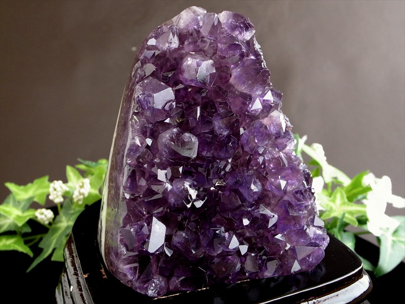 濃い紫 5A アメジスト クラスター スタンドタイプ 高さ112mm 重さ734g 愛の守護石 紫水晶 1点物 ウルグアイ産 パワーストーン 天然石