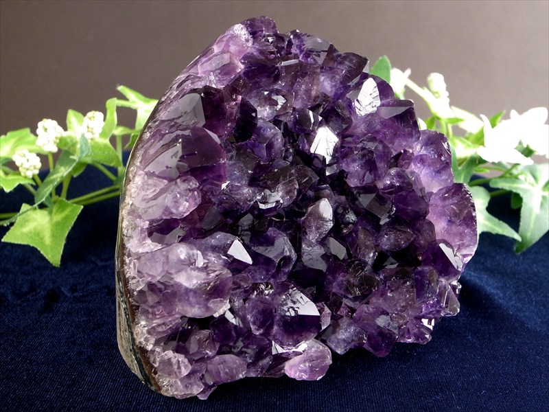 濃い紫 5A アメジスト クラスター スタンドタイプ 高さ78mm 重さ687g 愛の守護石 紫水晶 1点物 ウルグアイ産 パワーストーン 天然石