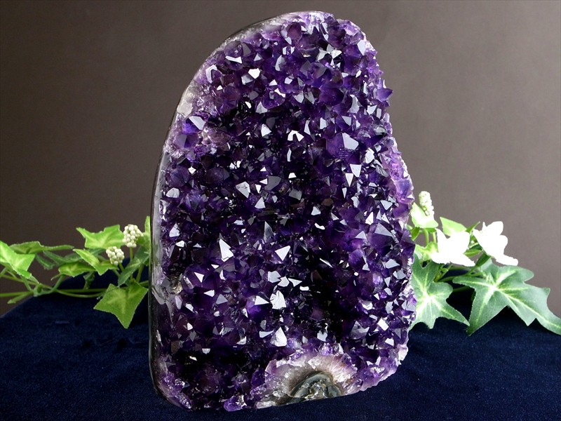 5A 美しい花咲き水晶が多数 フラワーアメジスト クラスター 高さ約140mm 重さ1387g 極上美結晶 愛の守護石 紫水晶 1点物 ウルグアイ産 パワーストーン 天然石