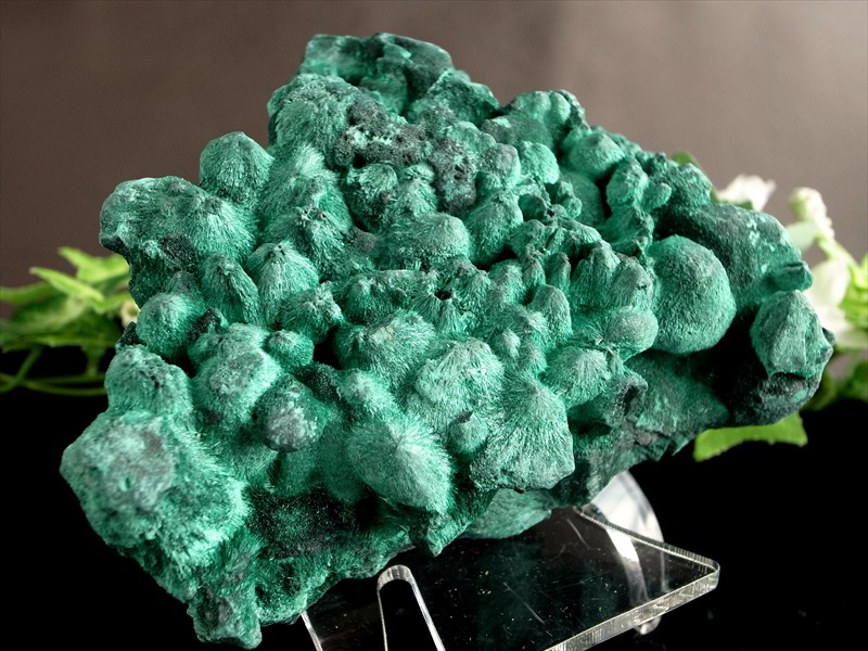 5A ベルベット マラカイト 原石 イス型台座付 最大幅107mm 重さ398g ベルベットの様な煌めき 1点物 磨き無しの天然原石 孔雀石 コンゴ産 パワーストーン