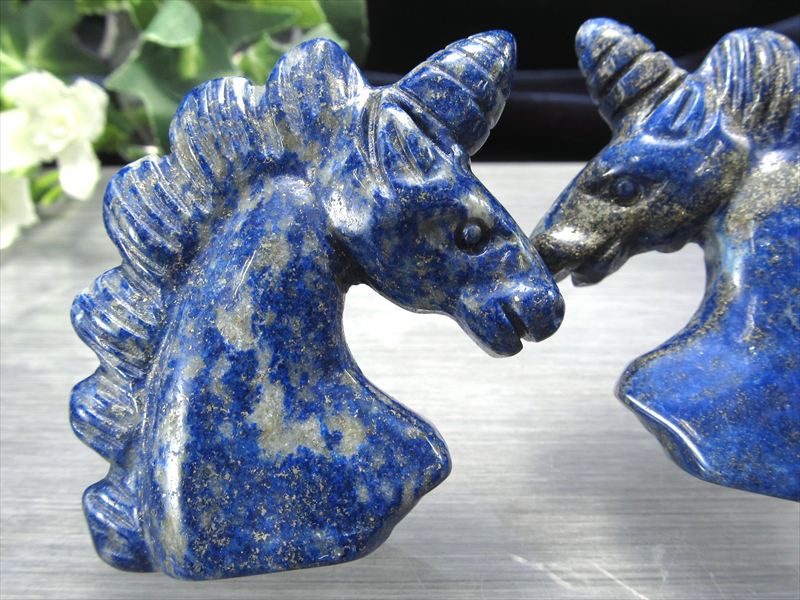 ラピスラズリ ユニコーン 彫り 高さ約50mm 重さ35g-45g前後 最強の幸運を引き寄せる インテリアに 風水グッズ ユニコーン 置物 アフガニスタン産