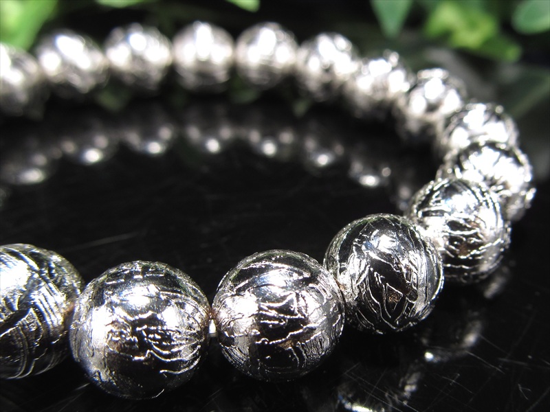 店頭展示中 鑑別書付属 希少レア 本物 ギベオン ブレスレット 10mm×20珠 76.8g 約4億5千万年前のミステリアスな宇宙から来た鉱物 1点物