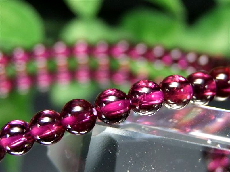 全品P2倍 超透明 これぞロードライト S級 ロードライトガーネット ブレスレット 4.5mm-5mm×44珠 真実の愛の石 歴史上最も古い宝石のひとつ 赤紫色の柘榴石