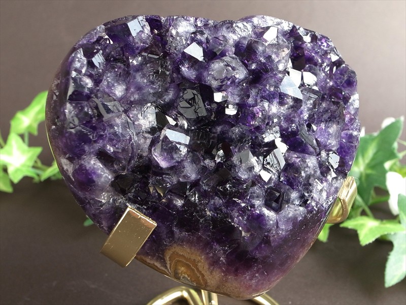 全品P2倍 アメジスト ハート型 クラスター ゴールデン台座付 最大幅95mm 重さ465g 極上濃厚パープル&美結晶 愛の守護石 紫水晶 1点物 ウルグアイ産