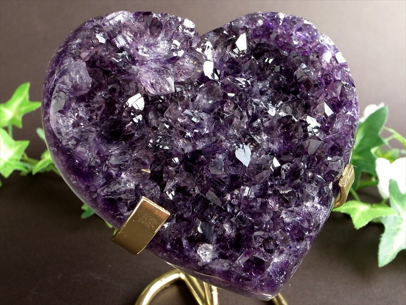 店頭展示中 アメジスト ハート型 クラスター ゴールデン台座付 最大幅103mm 重さ416g 極上濃厚パープル&美結晶 愛の守護石 紫水晶 1点物 ウルグアイ産