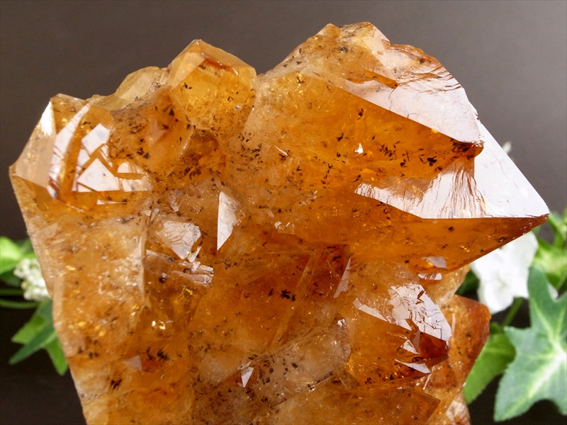 特濃ブランデーカラー シトリン クラスター 原石 スタンド型 高さ 113mm 重さ 677g 商売繁盛のお守りに 空間の浄化など 11月の誕生石 一点物 黄水晶