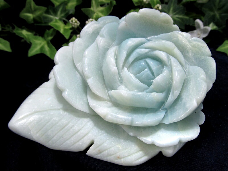 幸運を招く 蒼緑の薔薇 アマゾナイト 薔薇彫刻置物 高さ 41mm 横幅 114mm アマゾナイトがもたらす 言葉と心の調和 可愛らしい 一刀一石彫り 極上一点物