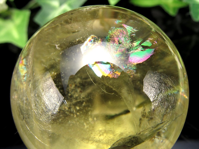 超透明 5A 虹入り シトリン 丸玉 台座付 直径約44mm 重さ121.1g 透明感抜群 金運 財運 幸運 お守りにも 一点もの ブラジル産 パワーストーン 天然石