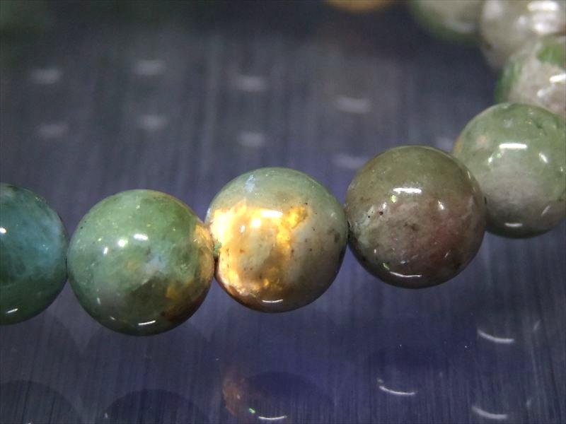 激レア 蛍光 4A ツァボライト タンザナイト ピンクゾイサイト 共生 ブレスレット 10mm-12mm×18珠 流通量極少・スカルン 蛍光珠有り 1月の誕生石