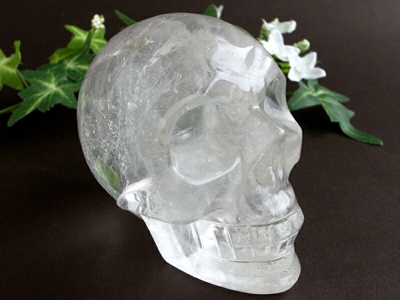 クールなスカルヘッド 水晶 スカル 彫刻 置物 最大幅約97mm 重さ約673g 生命の再生を象徴するモチーフ 秀逸 一刀一石彫り 一点物 パワーストーン 天然石