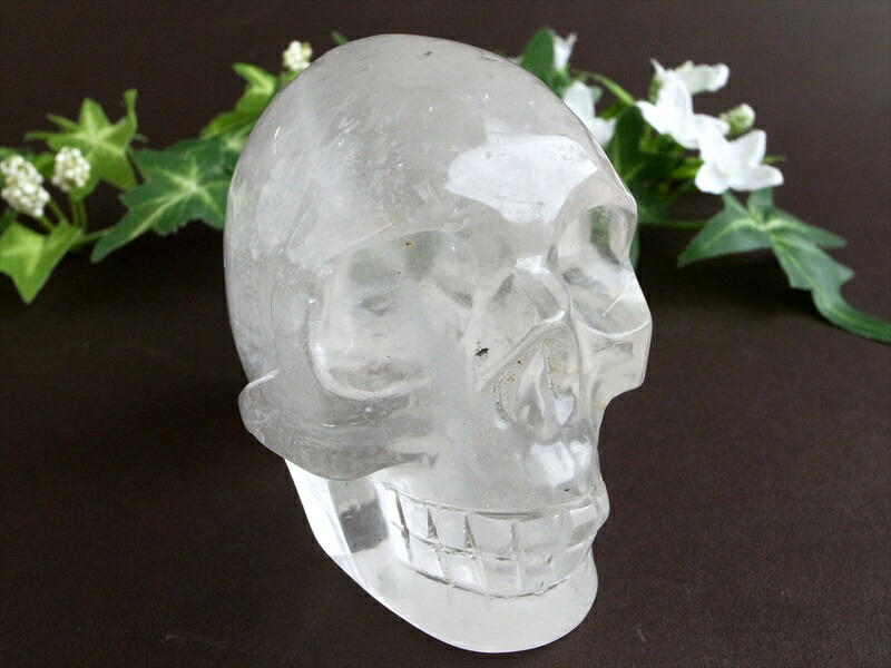クールなスカルヘッド 水晶 スカル 彫刻 置物 最大幅約89mm 重さ約538g 生命の再生を象徴するモチーフ 秀逸 一刀一石彫り 一点物 パワーストーン 天然石