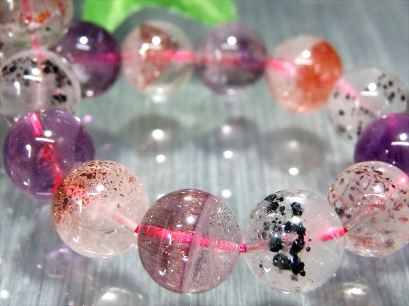 バイヤー自ら撮影 4A+ スーパーセブン ブレスレット 10.5mm-11mm×19珠 最強ブレス 7種類の石の要素が共鳴するパワーストーン ストロベリーファントム入り