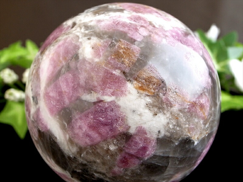 新種のペグマタイト ユニコーンストーン 丸玉 置物 直径67mm 重さ 434.8g レピドライトやピンクトルマリン・スモーキークォーツの共生