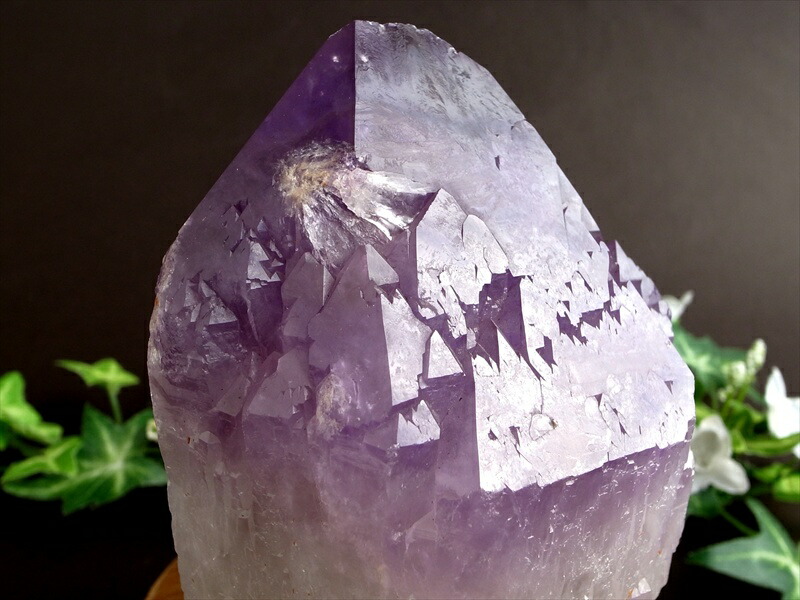 アメジストの聖地が生んだ 大聖堂のような結晶 カテドラル アメジスト 単結晶原石 専用木製台座付 台座込み高さ 160mm 重さ 1216g