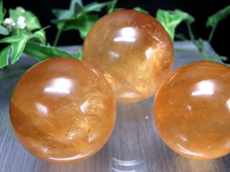 透明ディープ 4A ディープゴールデンカルサイト 丸玉 直径約45mm-48mm 透明感抜群 美麗 つやつや シラーや虹入りも 繁栄と成功の象徴 メキシコ産