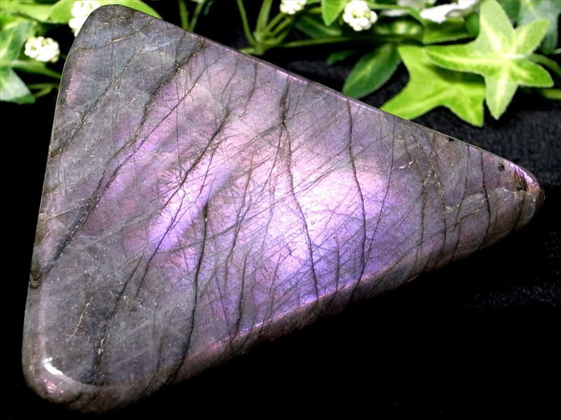 激レア パープルシラー パープルシラー ラブラドライト 磨き原石 最大幅 89mm 重さ 393g 鮮やかシラー 信念を貫く力 極上天然石 月や太陽を象徴する石