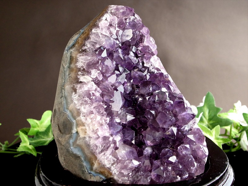 3A アメジスト クラスター 専用木製台座付 高さ133mm 重さ879g 極上 美結晶 愛の守護石 紫水晶 天然石 1点物 ブラジル産 パワーストーン 天然石