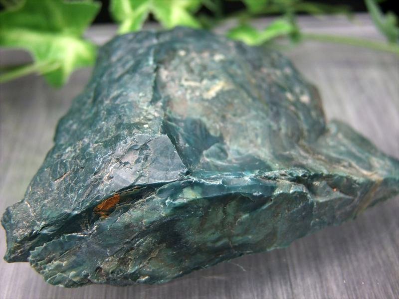 高品質 濃い緑 出雲石 碧玉 原石 深緑タイプ 117g 幅83mm 大地のパワーを感じる石 ジャスパー 碧玉 島根県 松江市 玉湯町 玉造 花仙山 産 パワーストーン