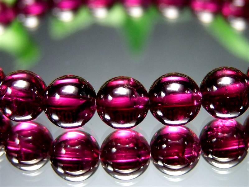 一生もの S級 ロードライトガーネット ブレスレット 7mm-7.5mm×27珠 真実の愛の石 歴史上最も古い宝石のひとつ 赤紫色の柘榴石 バイヤー厳選 1点もの
